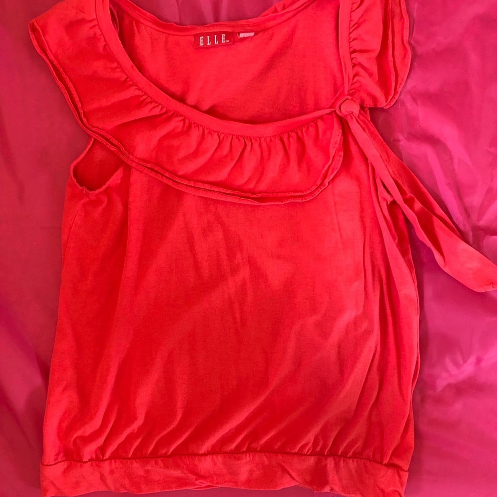 Elle tank top, great condition